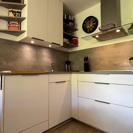 Le Solaret 1 4-6 Person * La Plagne